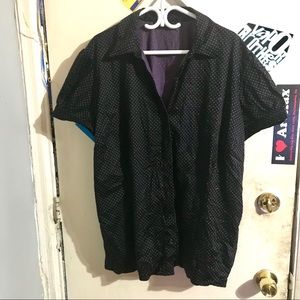 🍩Black with pink polka dots button up shirt🍩